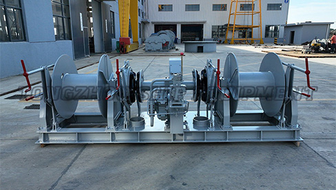 Hydraulický kombinovaný Windlass a kotvící naviják